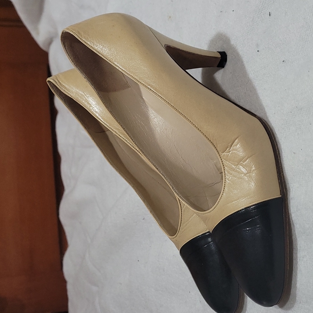 Authentic Chanel Loafer Leather Shoes Size 37 - Picture 2 of 16